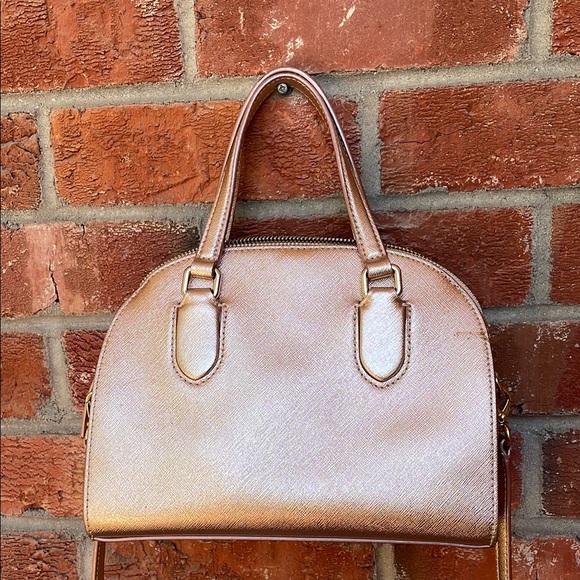 Kate Spade ♠️ Elegant Gold Handbag - Picture 3 of 15